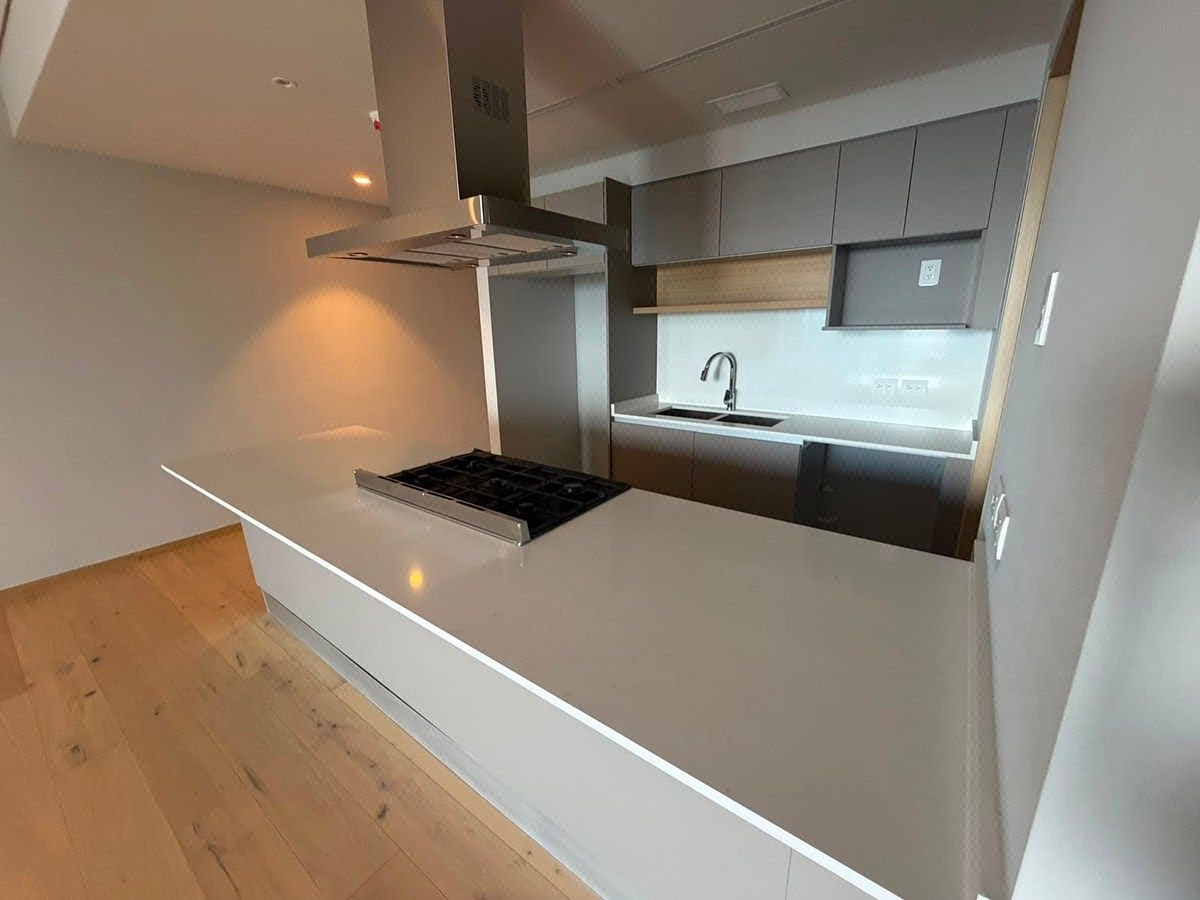 Landmark reserve floor 32, photo 1 of 22
