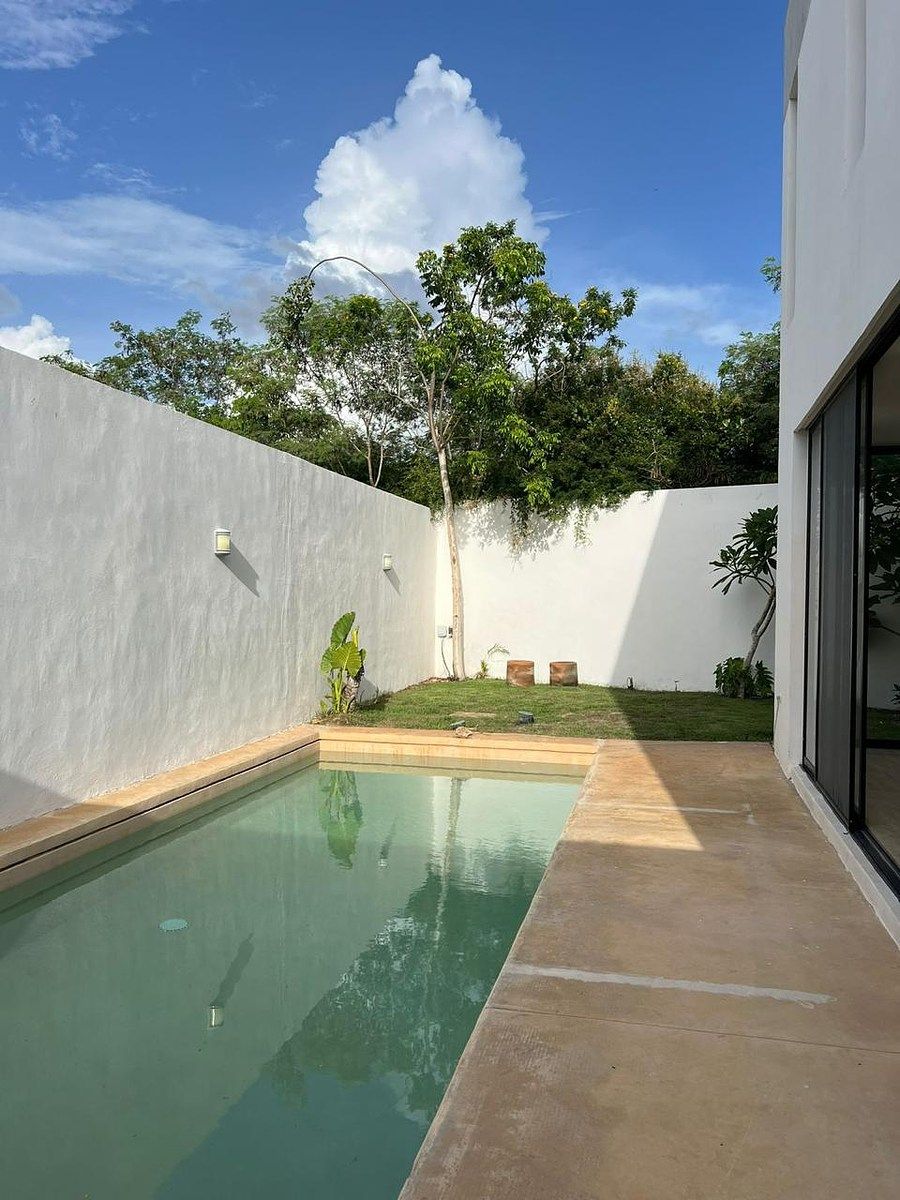 Casa en privada con amenidades cerca de plaza la isla Mérida, foto 1 de 14