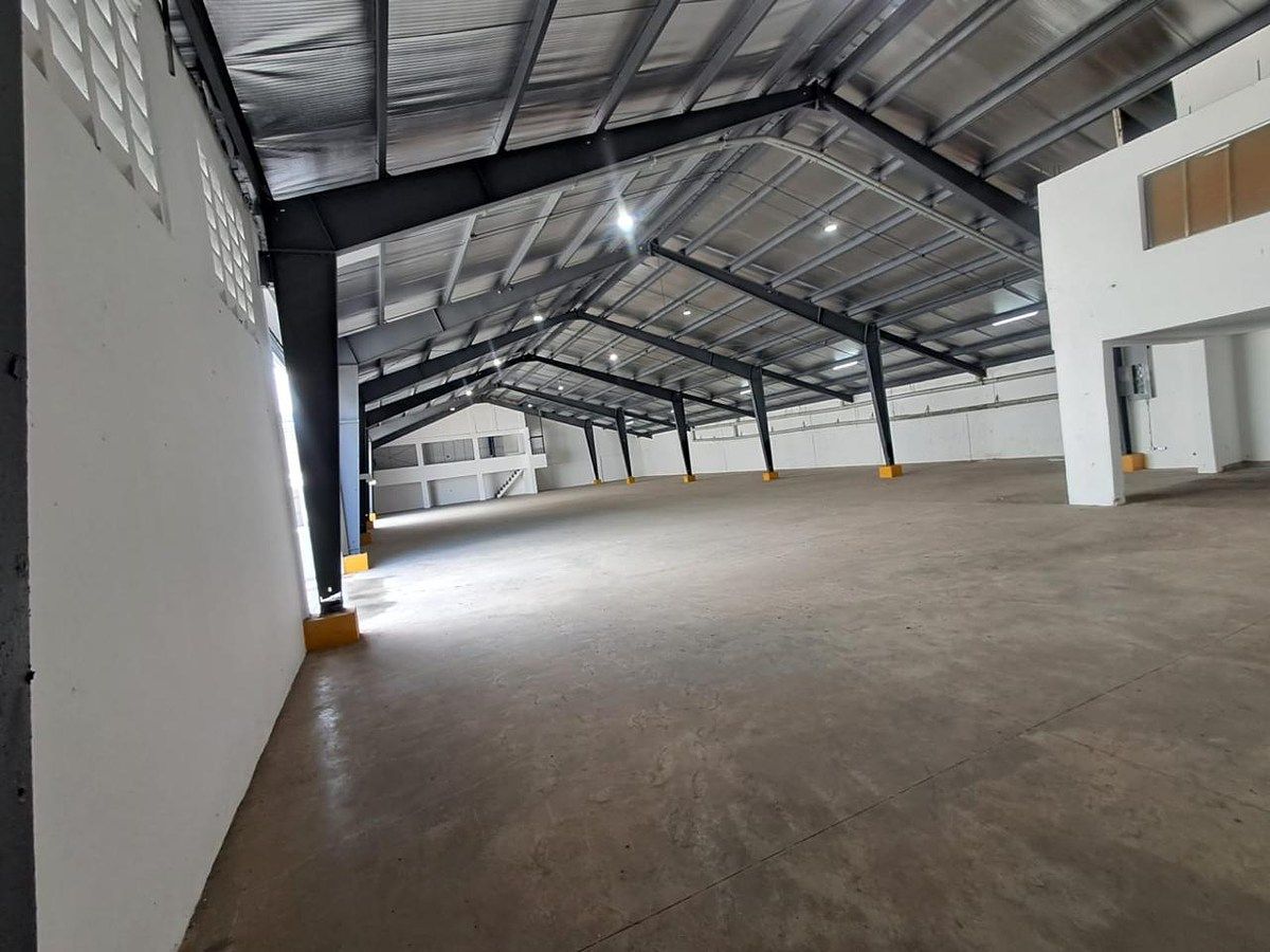 Nave en Zona Industrial de Herrera, Santo Domingo Centro (Distrito Nacional), foto 3 de 5
