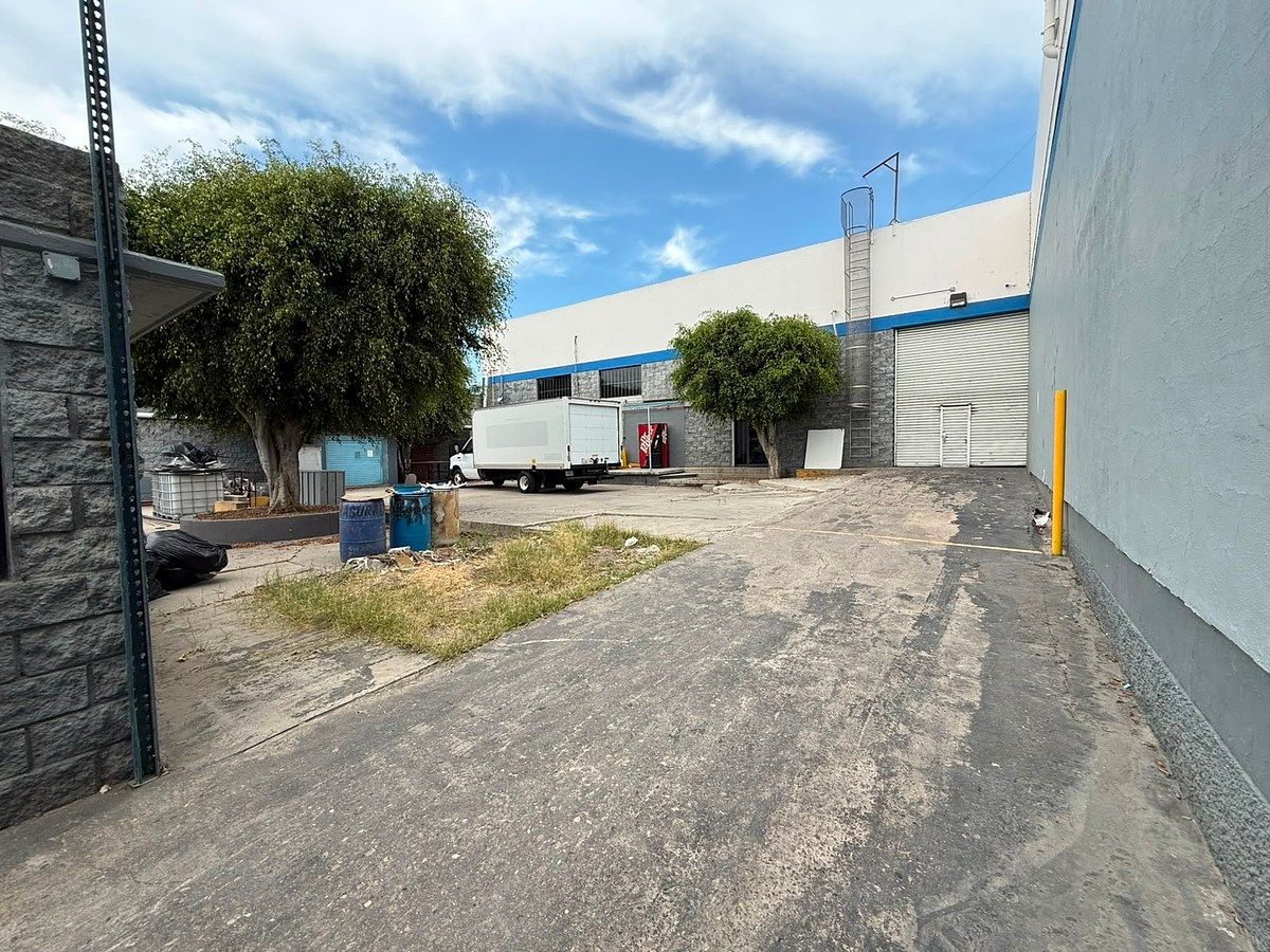 Commercial Storage Unit in Ciudad Industrial, Tijuana, photo 2 of 8