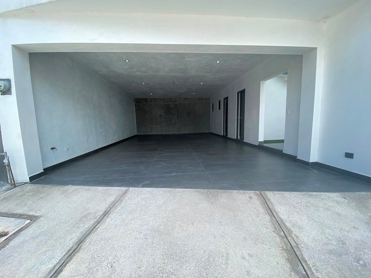 House in Cumbres Allegro, Monterrey, photo 2 of 26