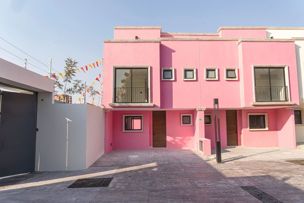 Casa à Venda em De Montero, San Pedro Tlaquepaque a partir de R$5.025.000, foto 1 de 7