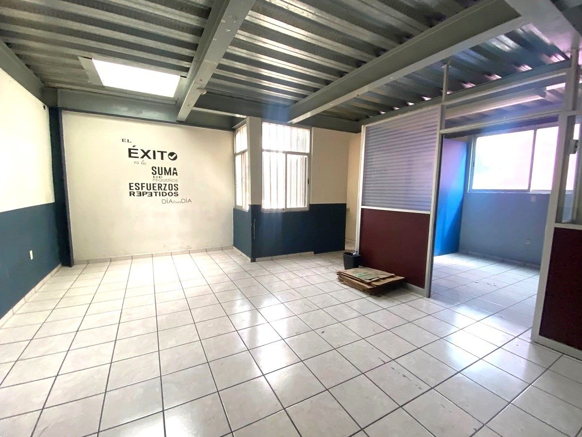 .LOCAL COMERCIAL EN RENTA EN BOULEVAR MANUEL ÁVILA CAMACHO, TLALNEPANTLA DE BAZ, foto 1 de 7