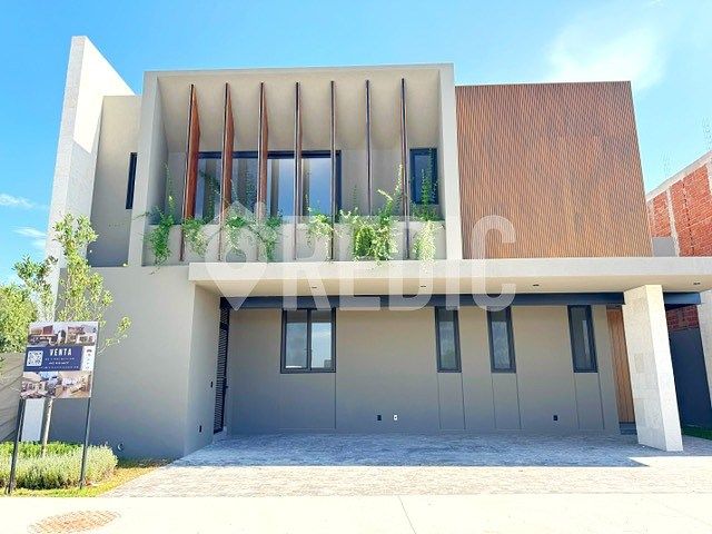 CASA LUXUOSA DE 4 QUARTOS LAGOS EM LOMAS DEL CAMPANARIO, foto 1 de 23