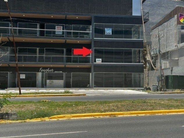 Local en venta plaza ELYSIUM, foto 1 de 8