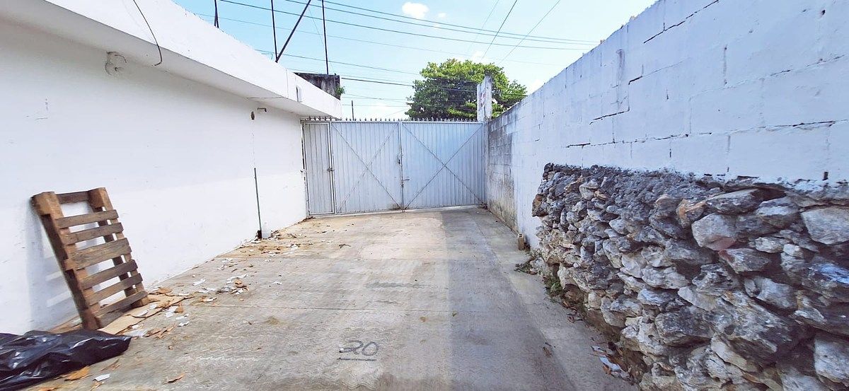 Local comercial en Amalia Solorzano, Mérida, foto 4 de 8