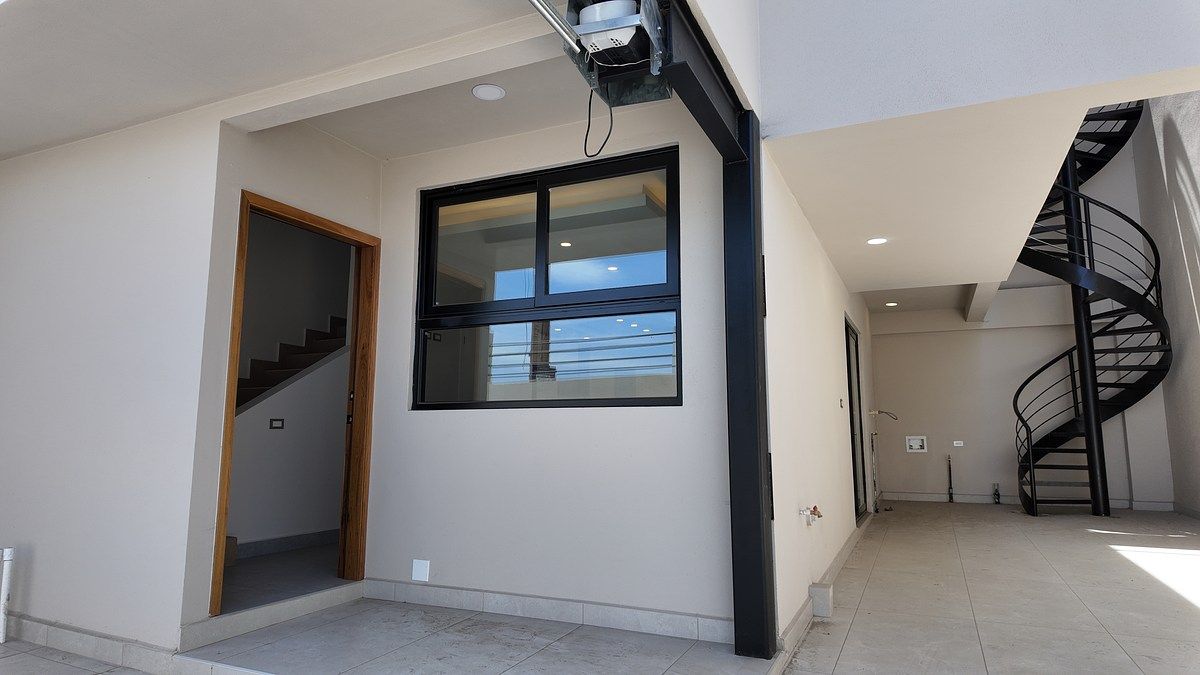 Casa em El Rubí, Tijuana, foto 2 de 18