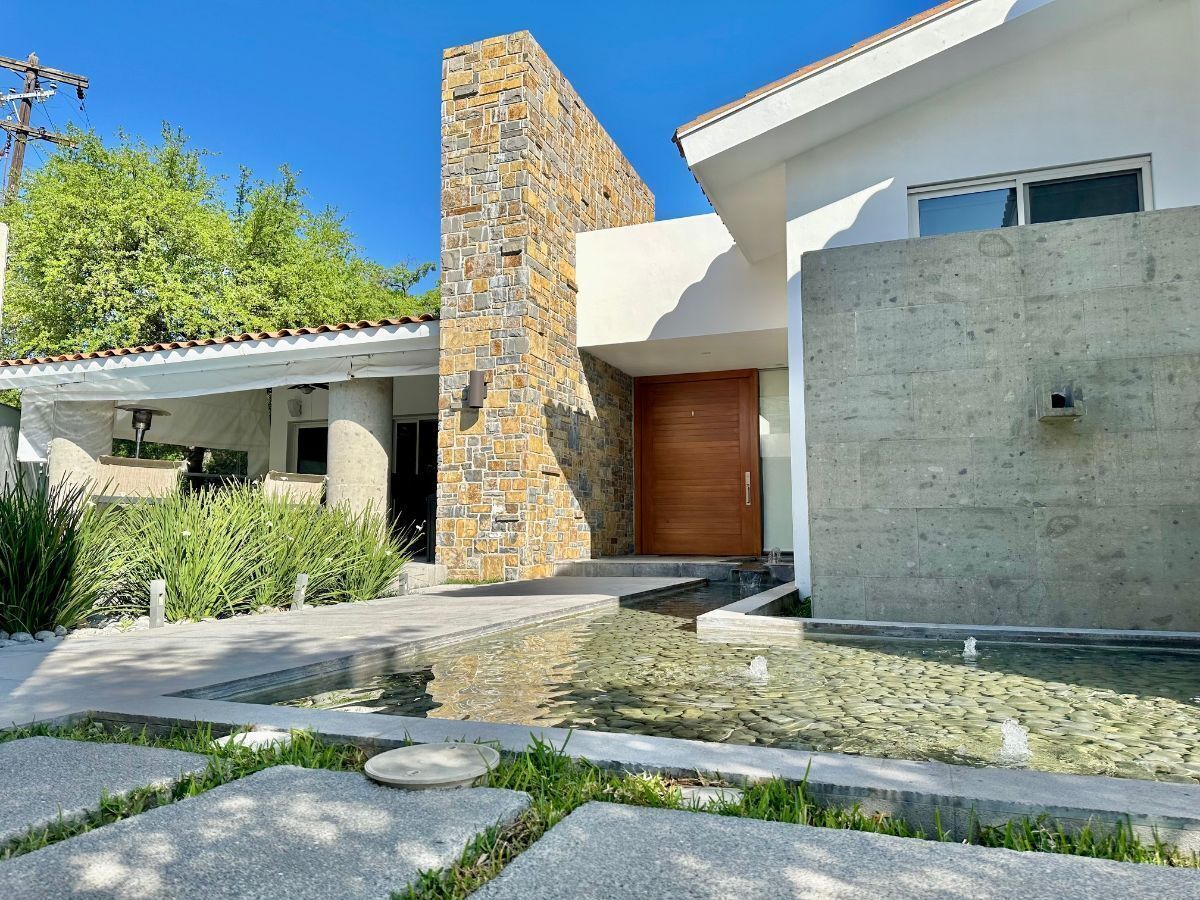 CASA EN VENTA LOMAS DEL VALLE SAN PEDRO GARZA GARCIA - foto 1