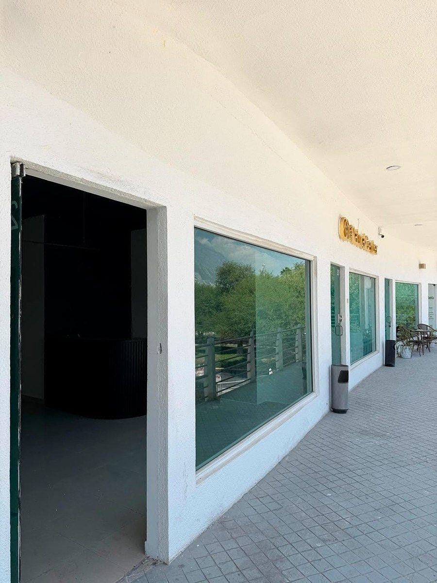 Local comercial en Del Valle, San Pedro Garza García, foto 5 de 8