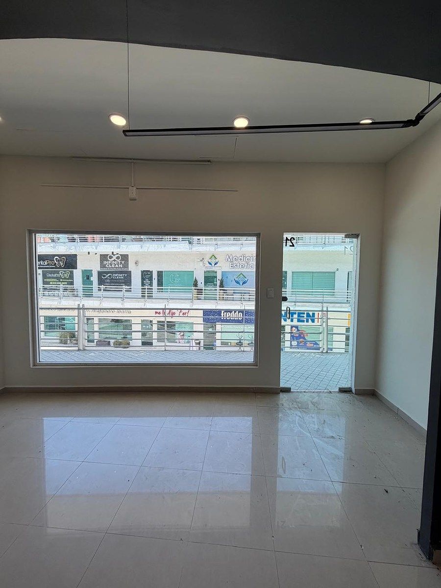 Local comercial en Del Valle, San Pedro Garza García, foto 7 de 8
