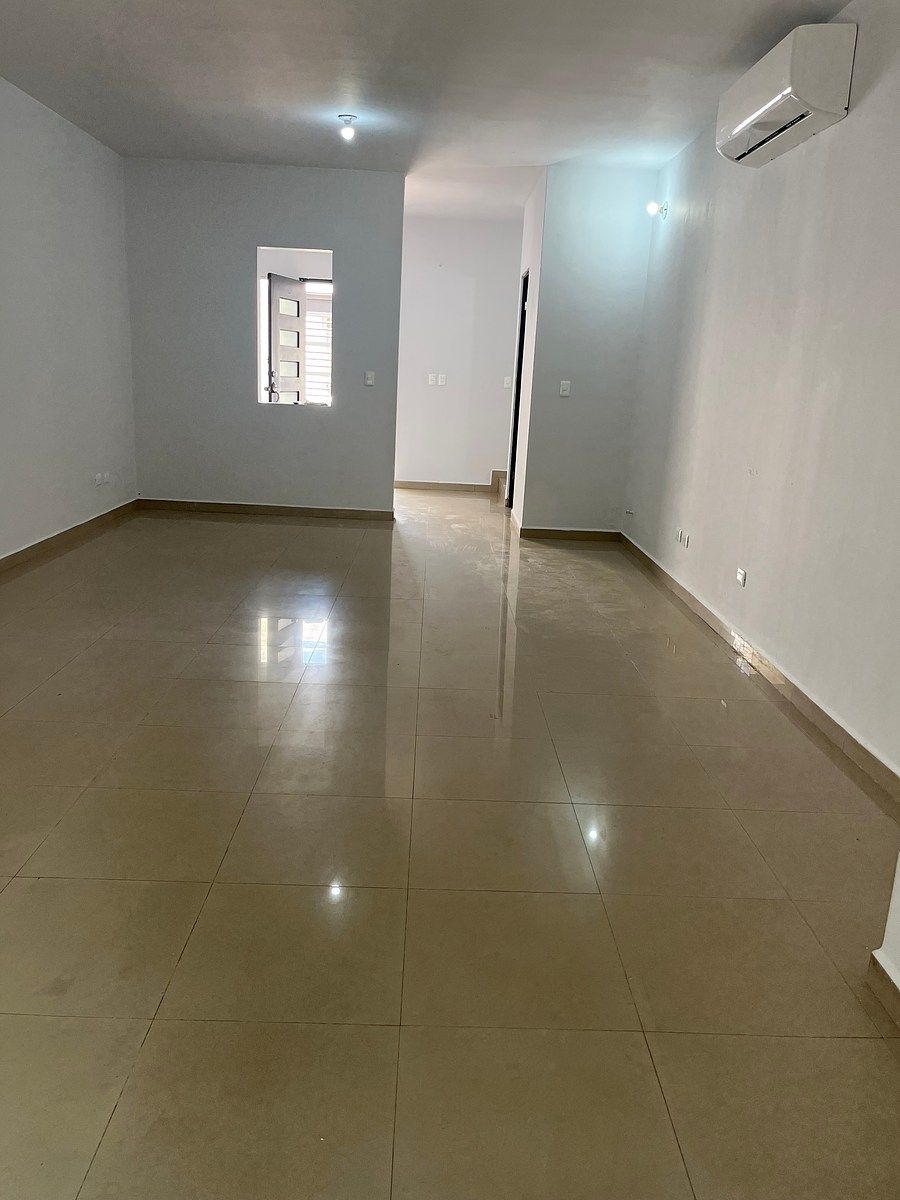 Casa em Rincón de las Huertas, Santa Catarina, foto 2 de 13