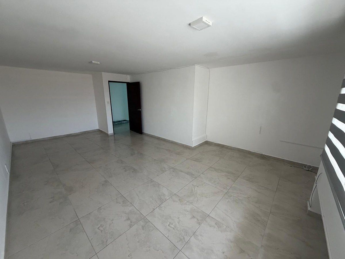 Casa com uso comercial em Los Paraísos, León, foto 6 de 10
