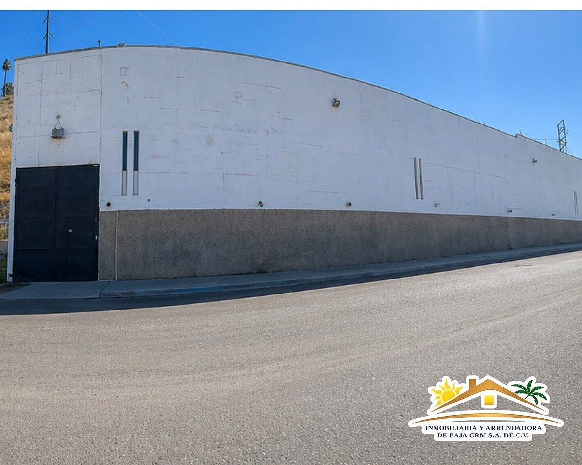 Warehouse rental in Pacifico of 500 m2 Excellent location, photo 1 of 5