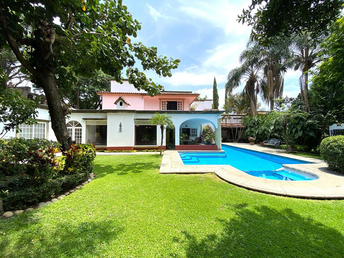 Casa Sola en Tetela del Monte, Cuernavaca, Morelos CAEN-1317-Cs, foto 1 de 48