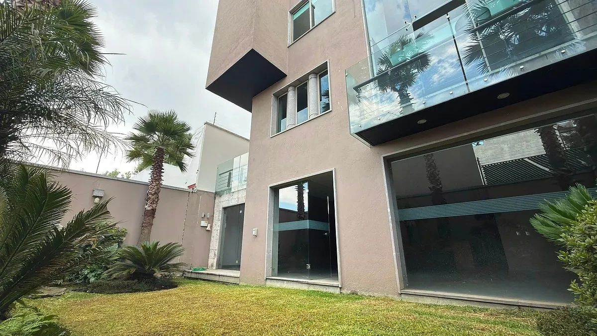 CASA NOS JARDINS DA MONTANHA, foto 1 de 19
