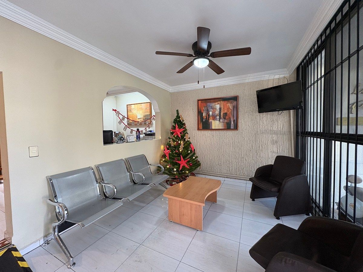 Office in Lomas de Providencia, Guadalajara, photo 2 of 15