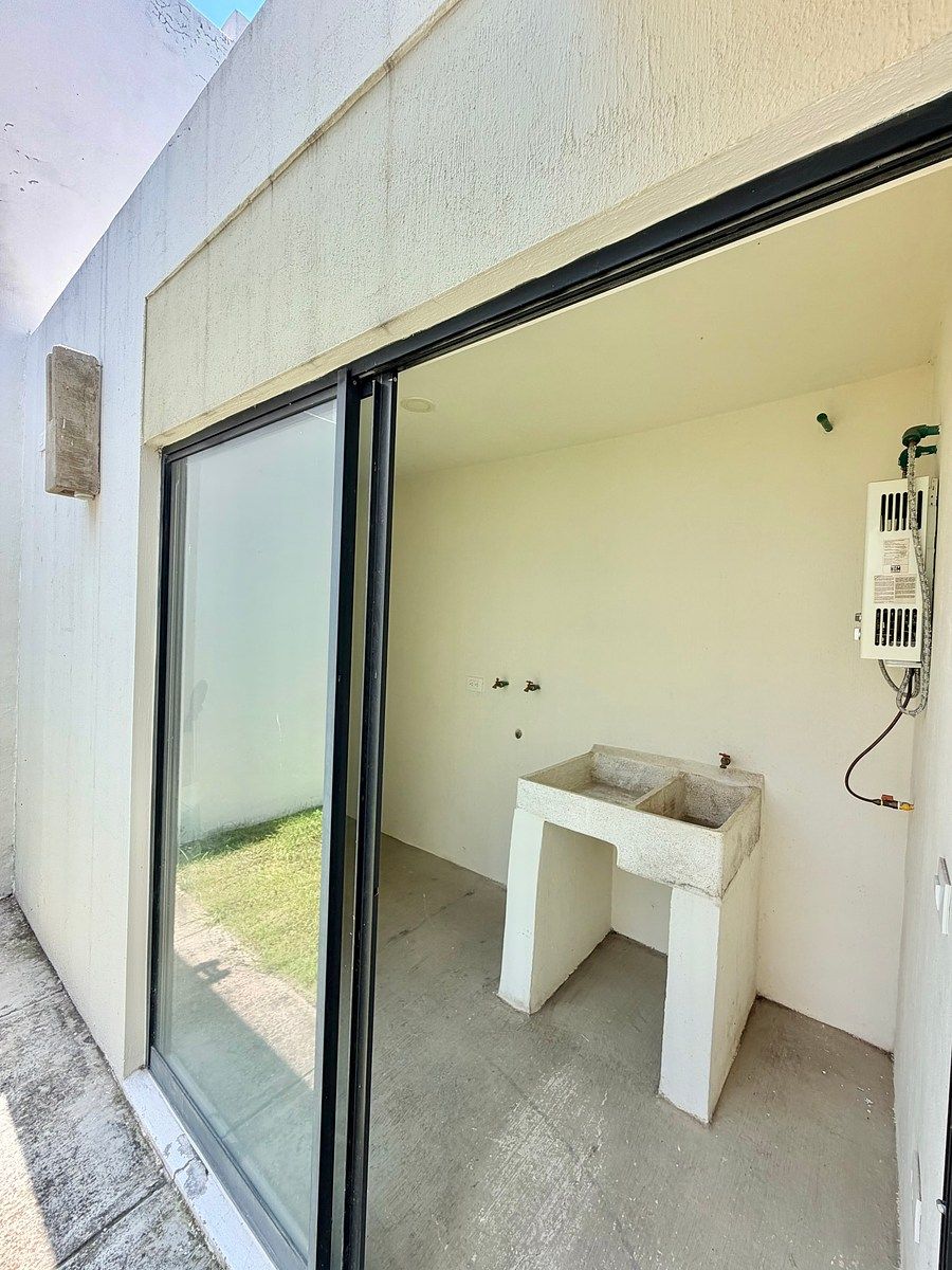 Casa em Adamar, Tlajomulco de Zúñiga, foto 5 de 17