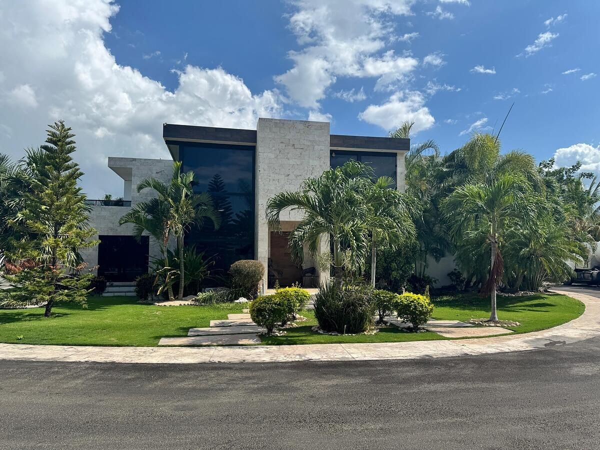 HOUSE FOR SALE MERIDA, KIKTEIL, PRIVATE, photo 1 of 27
