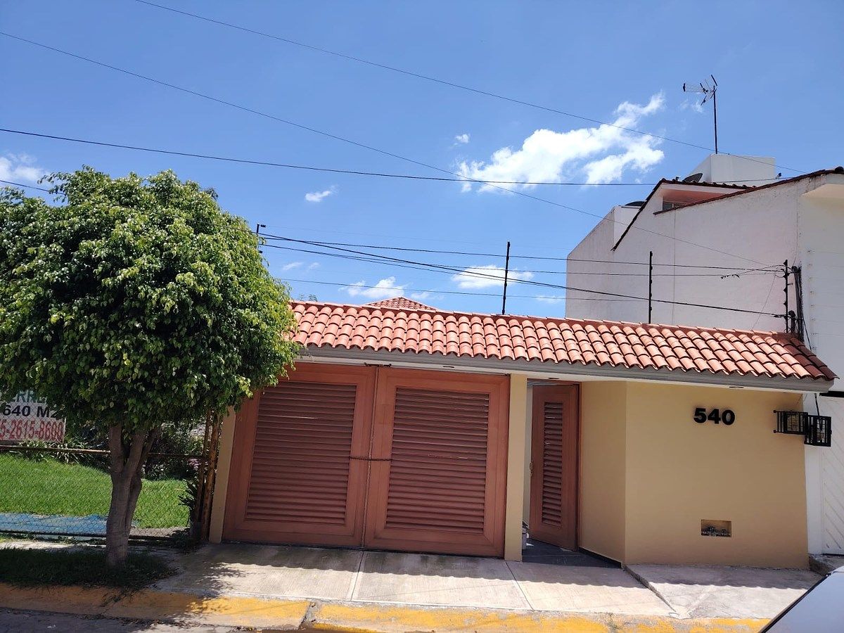 House for Sale in Los Álamos Opportunity Price!, photo 1 of 22