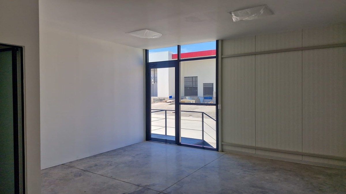 Bodega comercial en El Sáuz Alto, Pedro Escobedo, foto 4 de 8