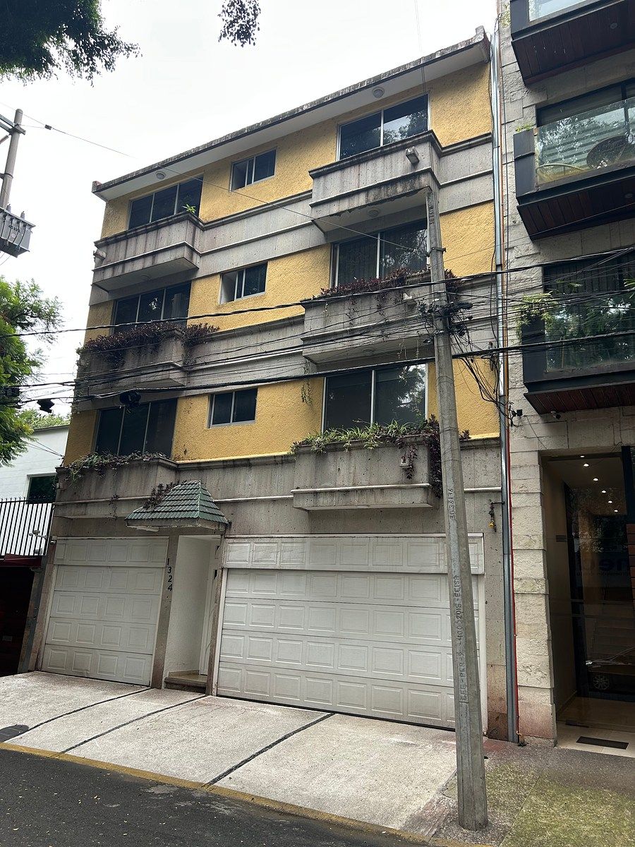 Fachada edificio, photo 1 of 17