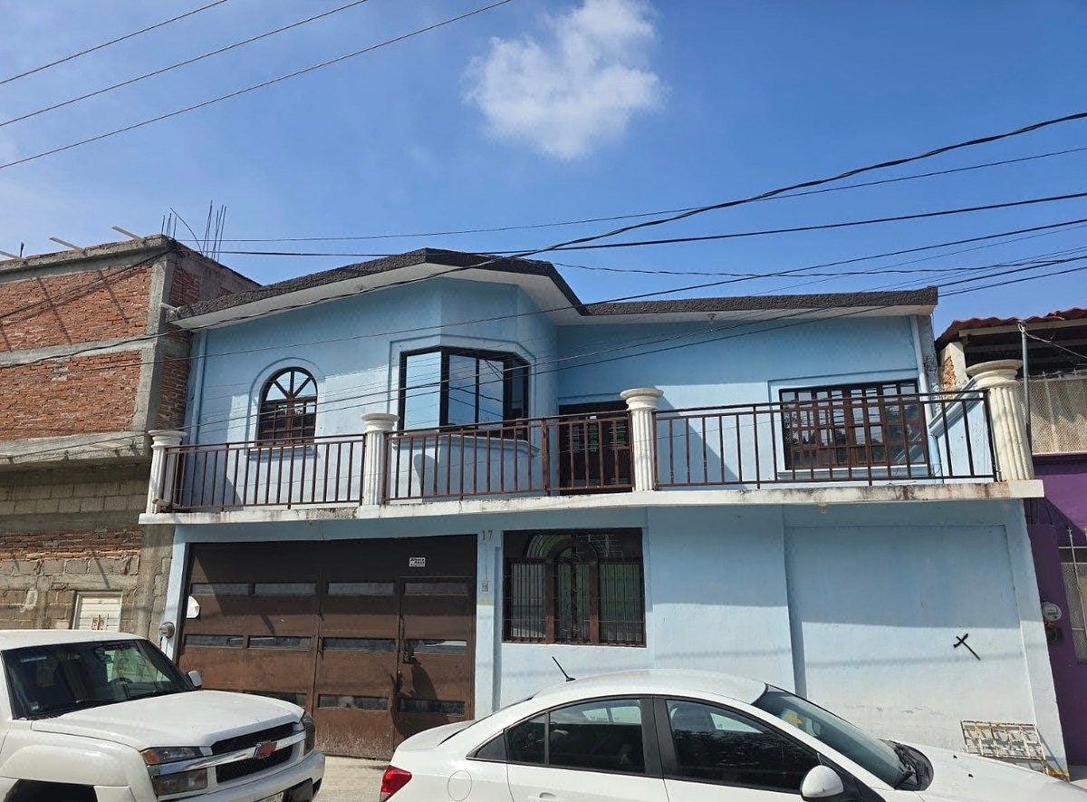SE VENDE CASA CON 200 m2 TERRENO COL. LOMITA TUXTLA $1,300,000., foto 1 de 18