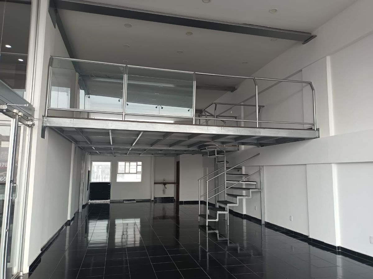 Local comercial en Ciudad Satélite, Naucalpan de Juárez, foto 2 de 11