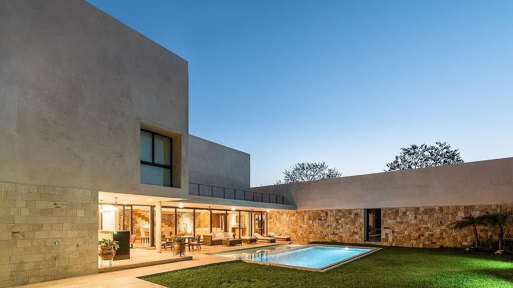 CASA À VENDA, 3 QUARTOS, PISCINA, DESIGN AUTORAL, EM TEMOZON NORTE (IVC-2878), foto 1 de 21
