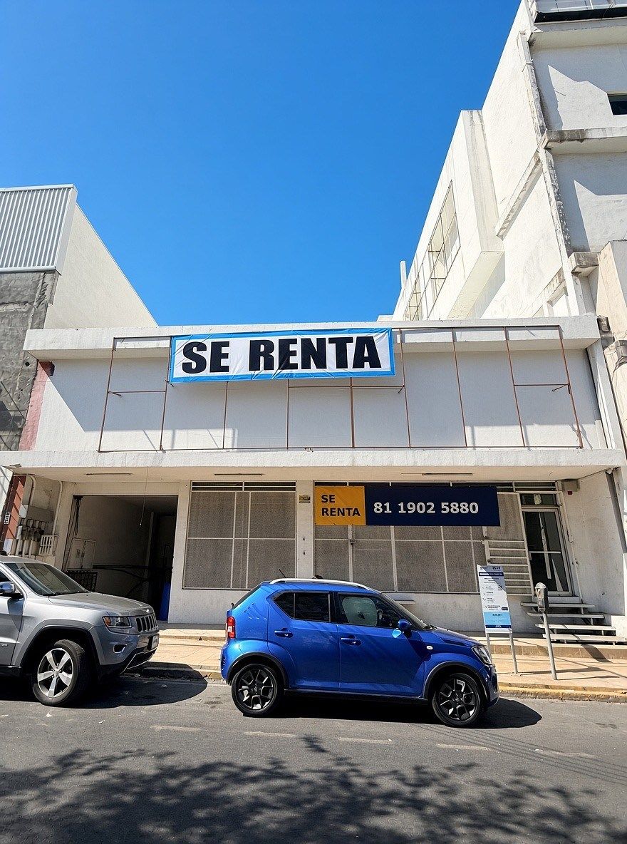 Edifício multifuncional no centro, foto 1 de 47