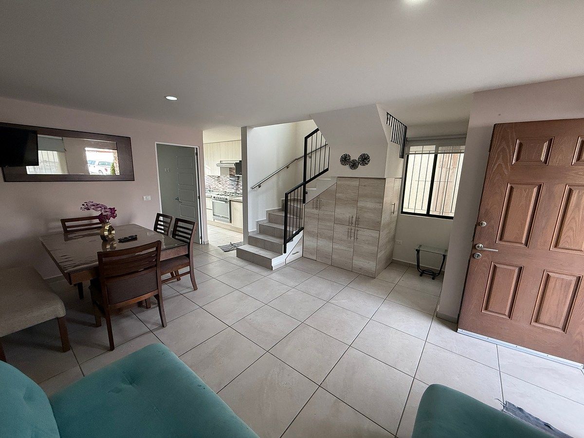 House in Gated Community in Capital Sur, El Marqués, photo 3 of 16