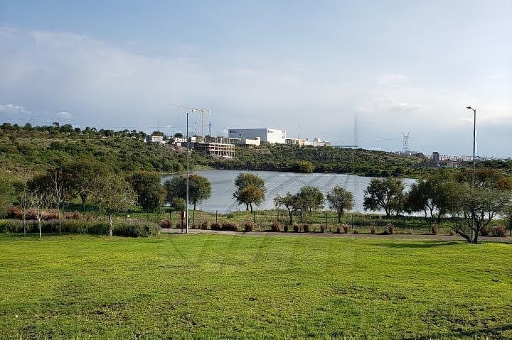 EXCELENTE TERRENO COMERCIAL ESQUINA 2667 MTS PLANO, USO COMERCIAL Y SERV $7800MT. - foto 4