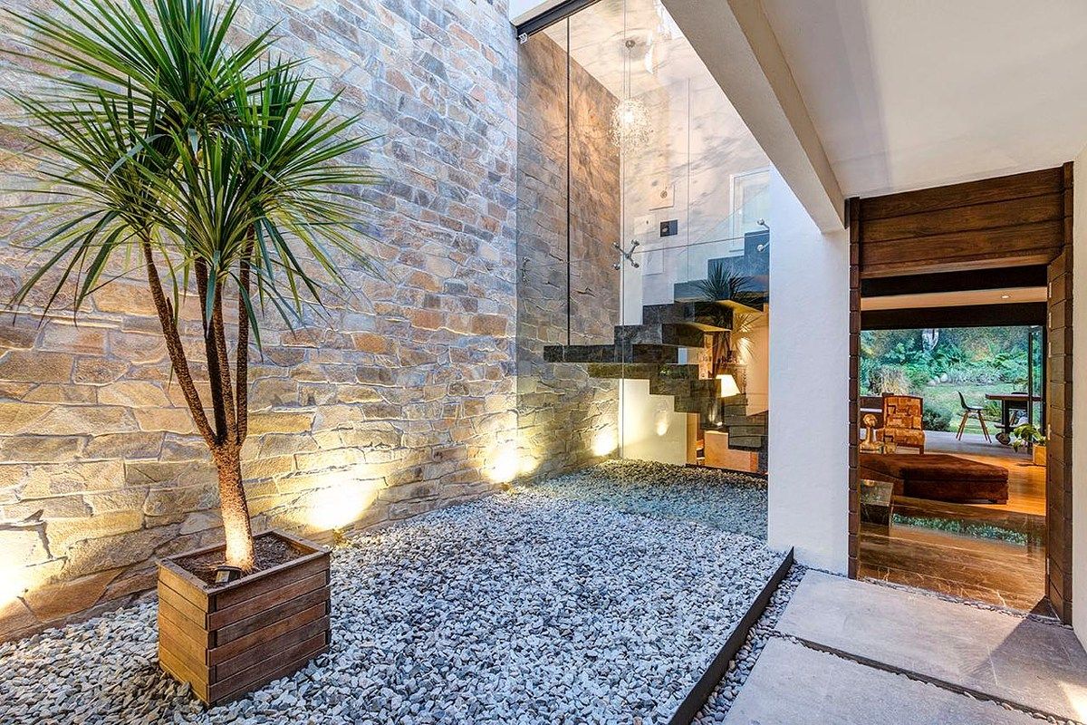SPECTACULAR HOUSE just 5 minutes from the American consulate, photo 1 of 12