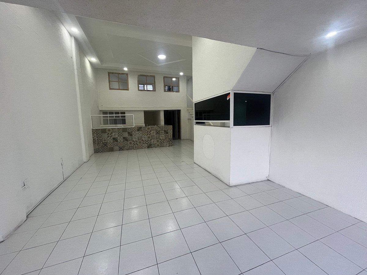 COMMERCIAL SPACE FOR RENT, photo 1 of 5