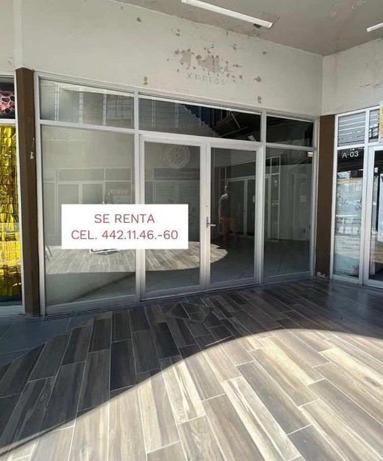 Local en centro comercial en Conjunto Terranova, Querétaro, foto 2 de 4