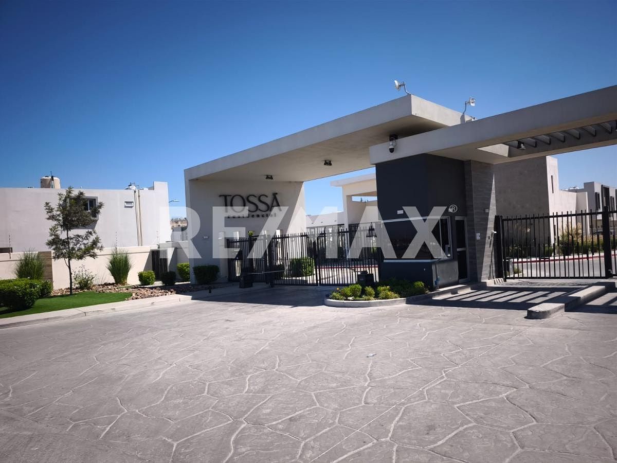 Casa em condomínio fechado em Pórticos de San Antonio, Tijuana, foto 3 de 25