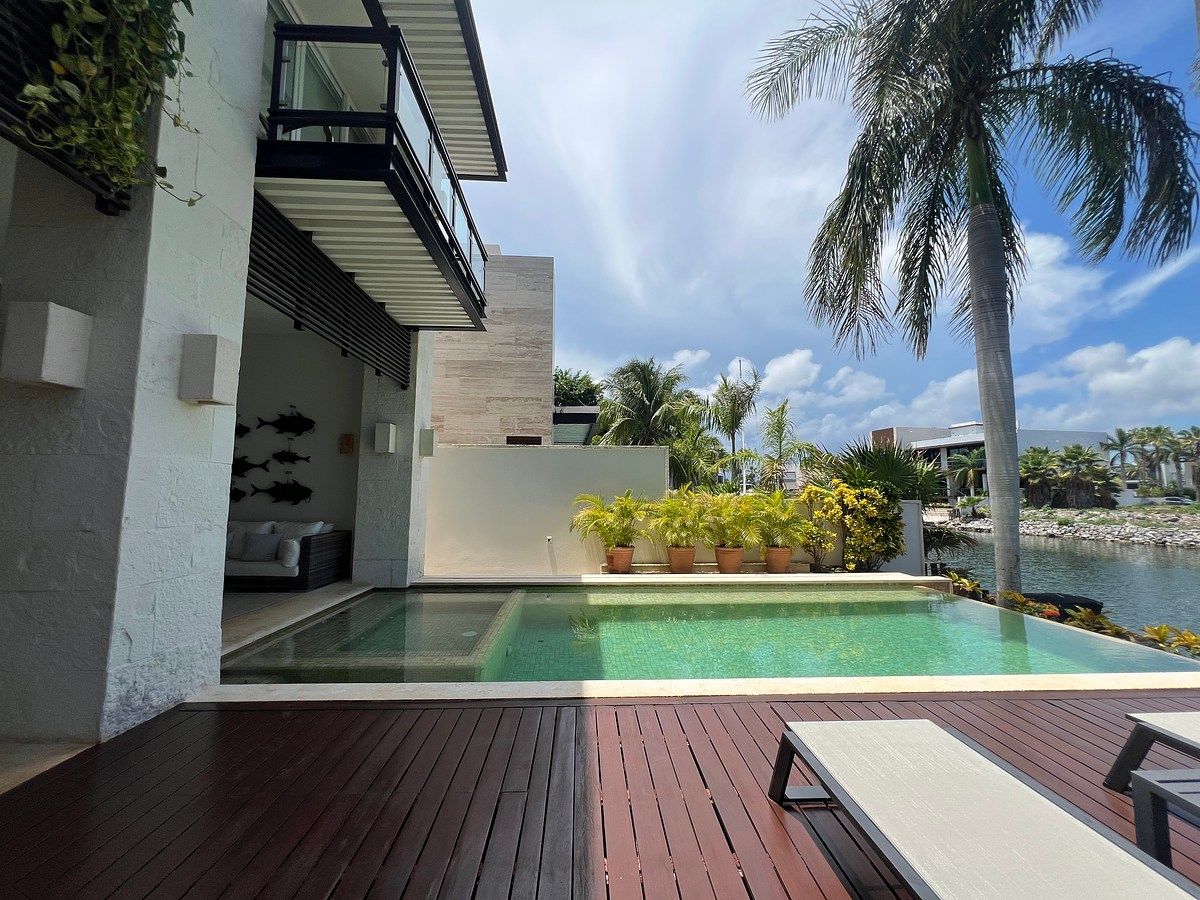 House for RENT / SALE Los Canales, Puerto Cancún, photo 1 of 25