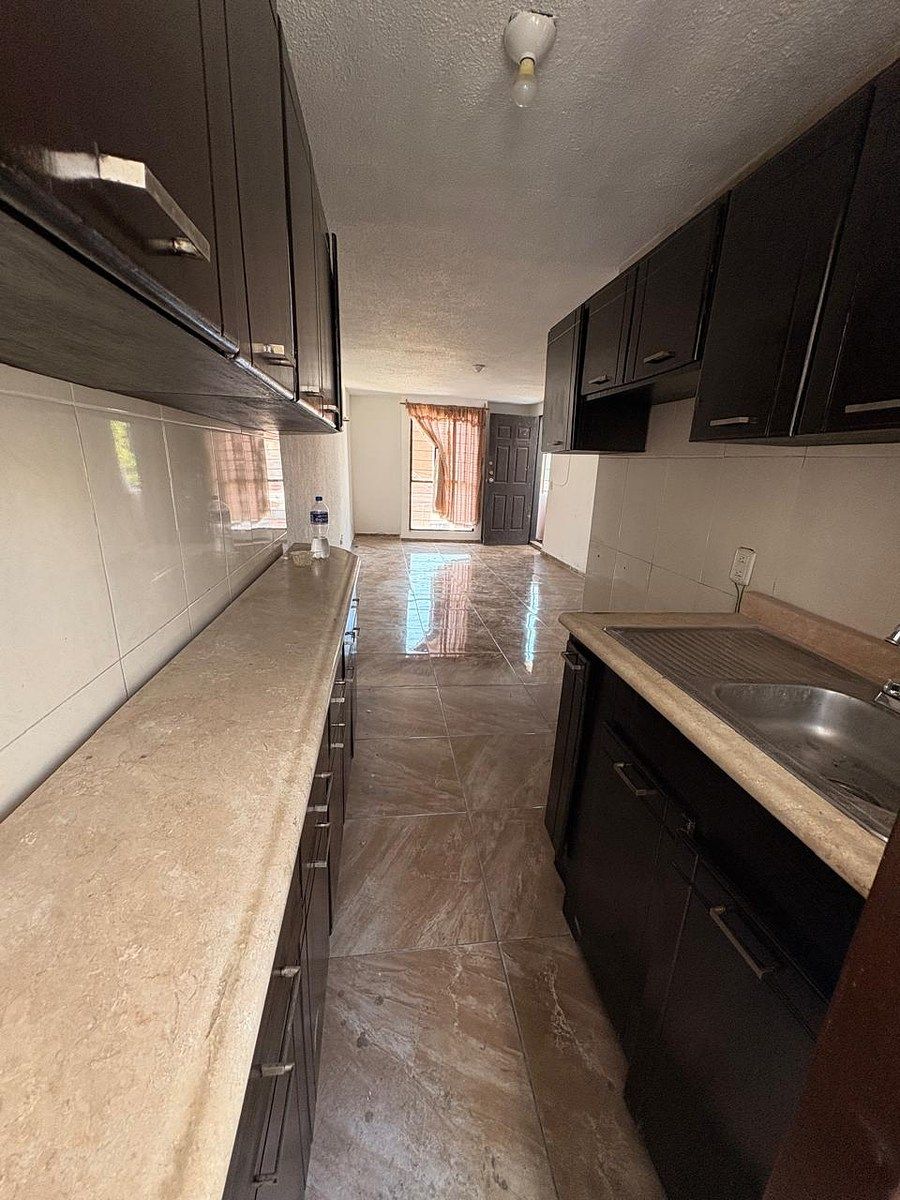 Cocina, photo 1 of 12