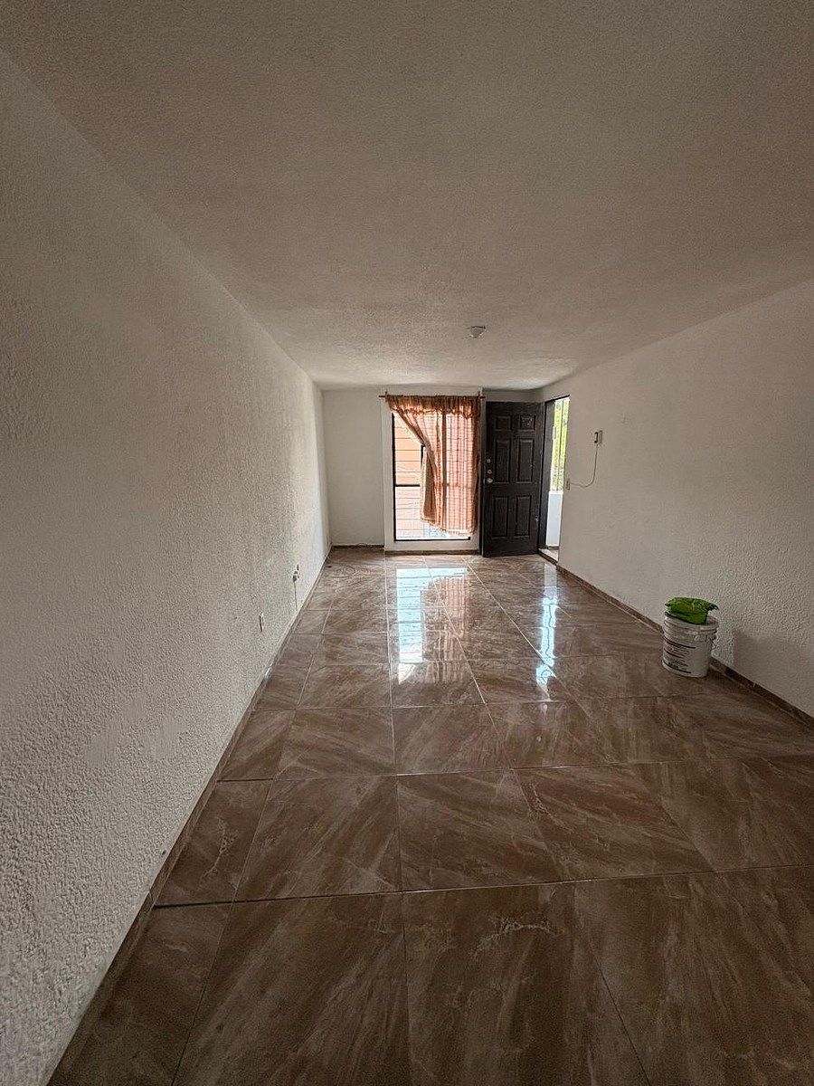 Sala, photo 5 of 12