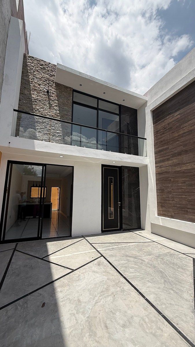 Casa Nueva de Estilo Minimalista- Norte Oriente, cerca de la 24 de junio, foto 1 de 19
