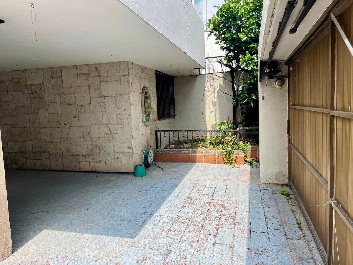 House in Prados de Providencia, Guadalajara, photo 2 of 18