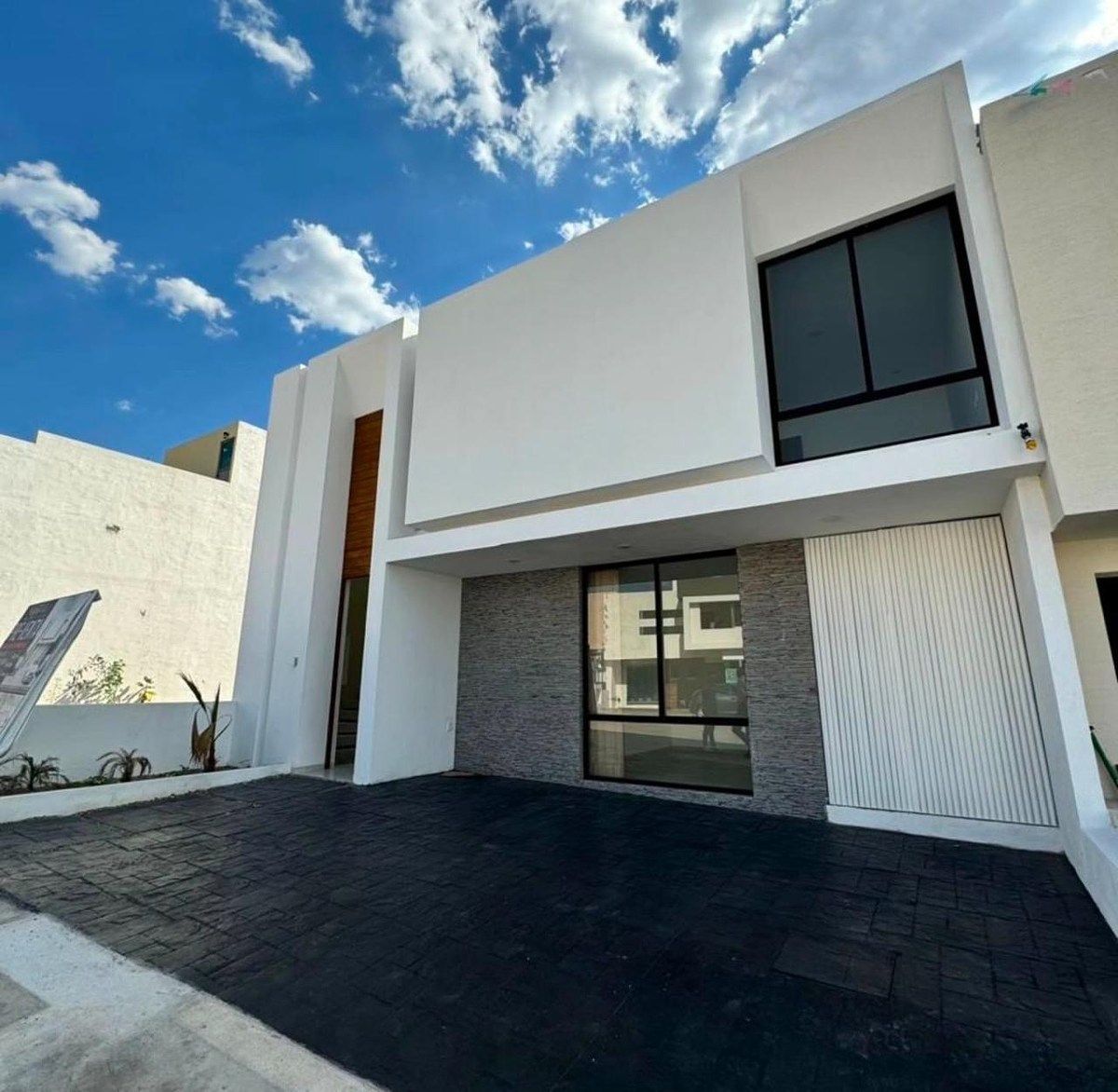 Casa Brisa- LomAlta - Tres Marías, foto 1 de 21