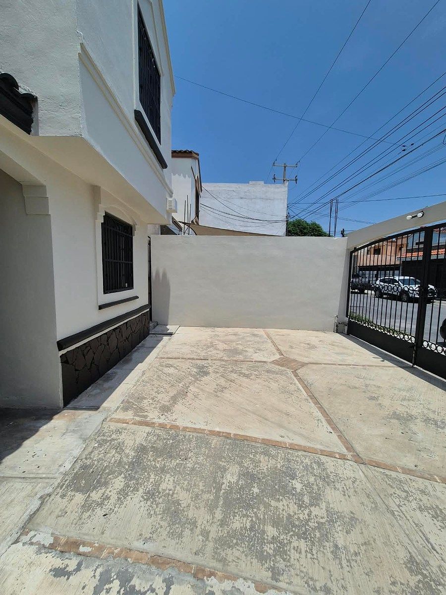 Casa em Privadas de Casa Blanca, San Nicolás de los Garza, foto 2 de 30