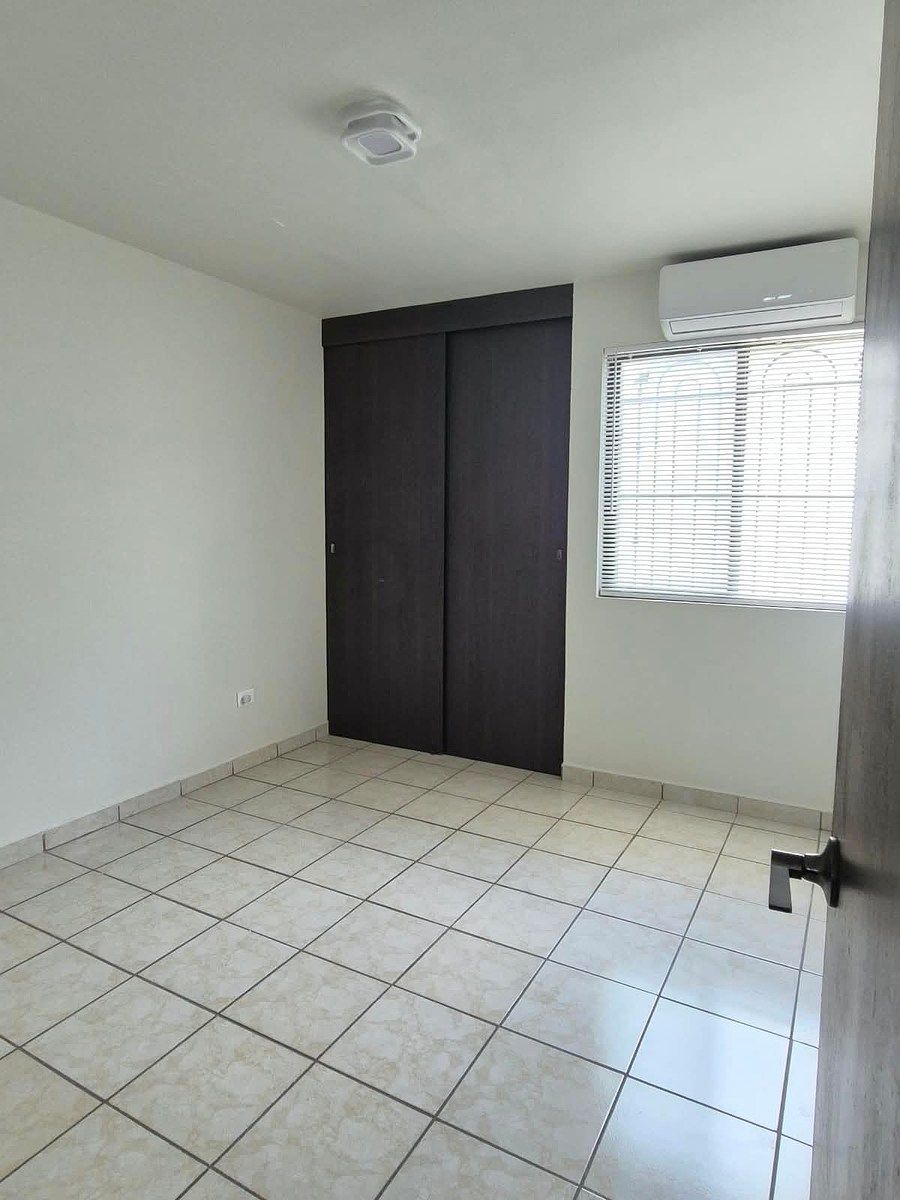 Casa em Privadas de Casa Blanca, San Nicolás de los Garza, foto 27 de 30