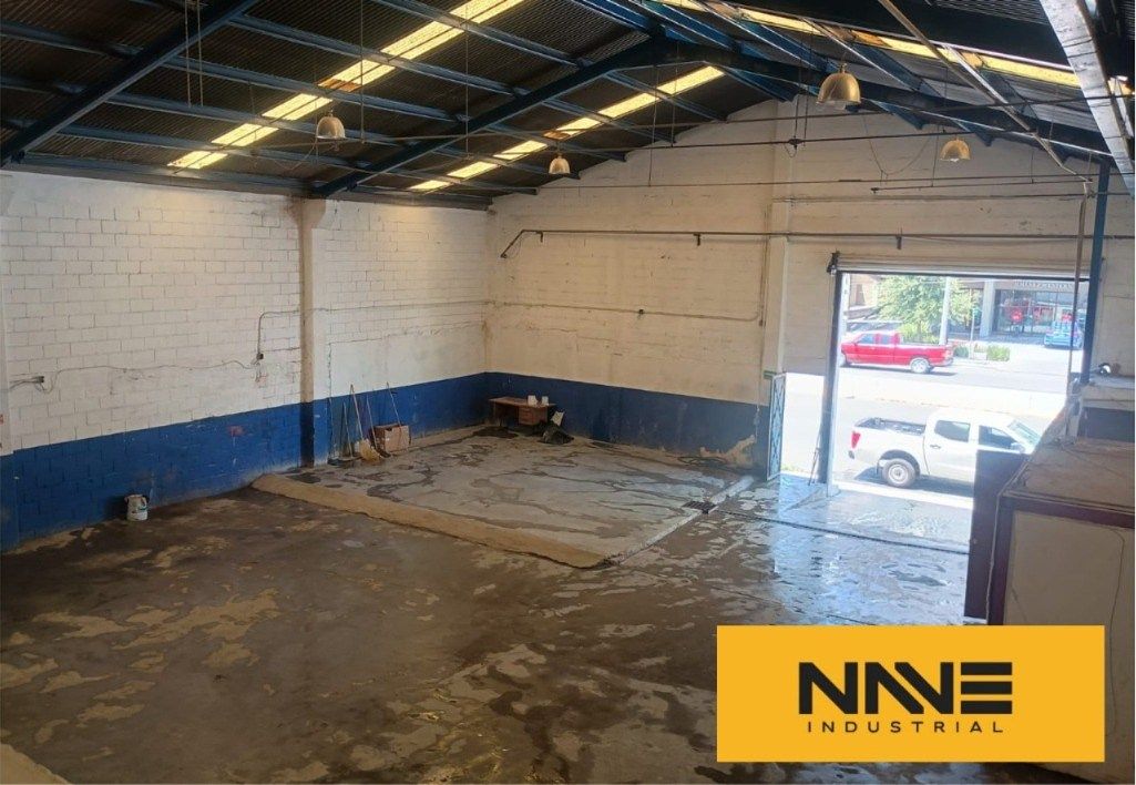 Commercial Storage Unit in Mitras Centro, Monterrey, photo 2 of 8