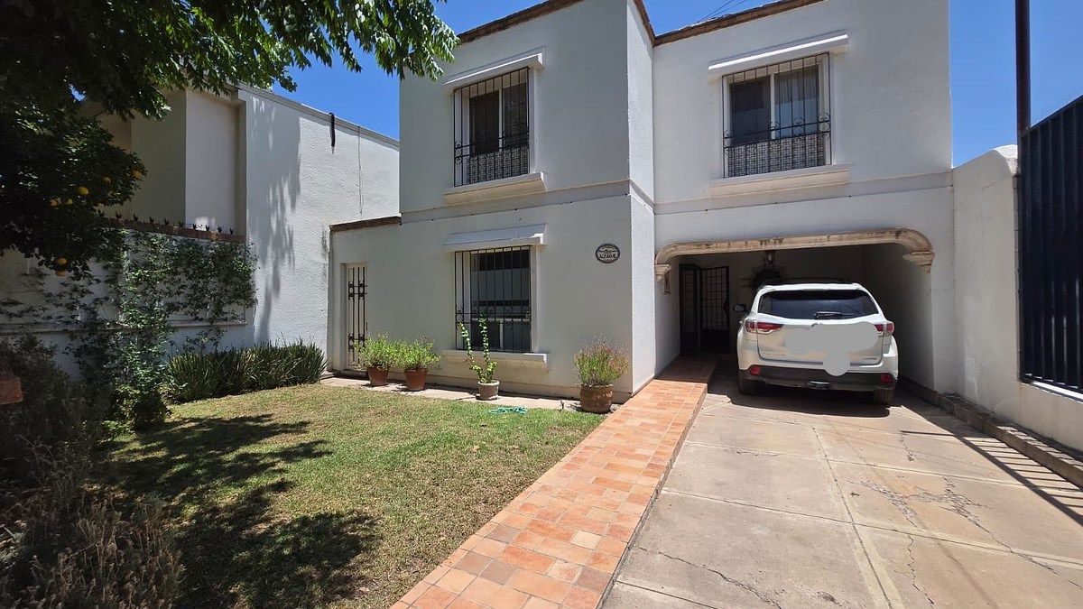 Casa en venta, foto 1 de 16