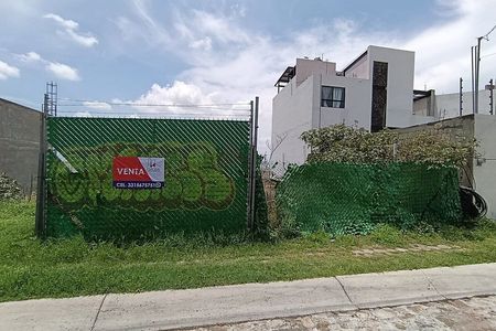 Opportunity land for sale in Bosques de las Lomas, Qro.