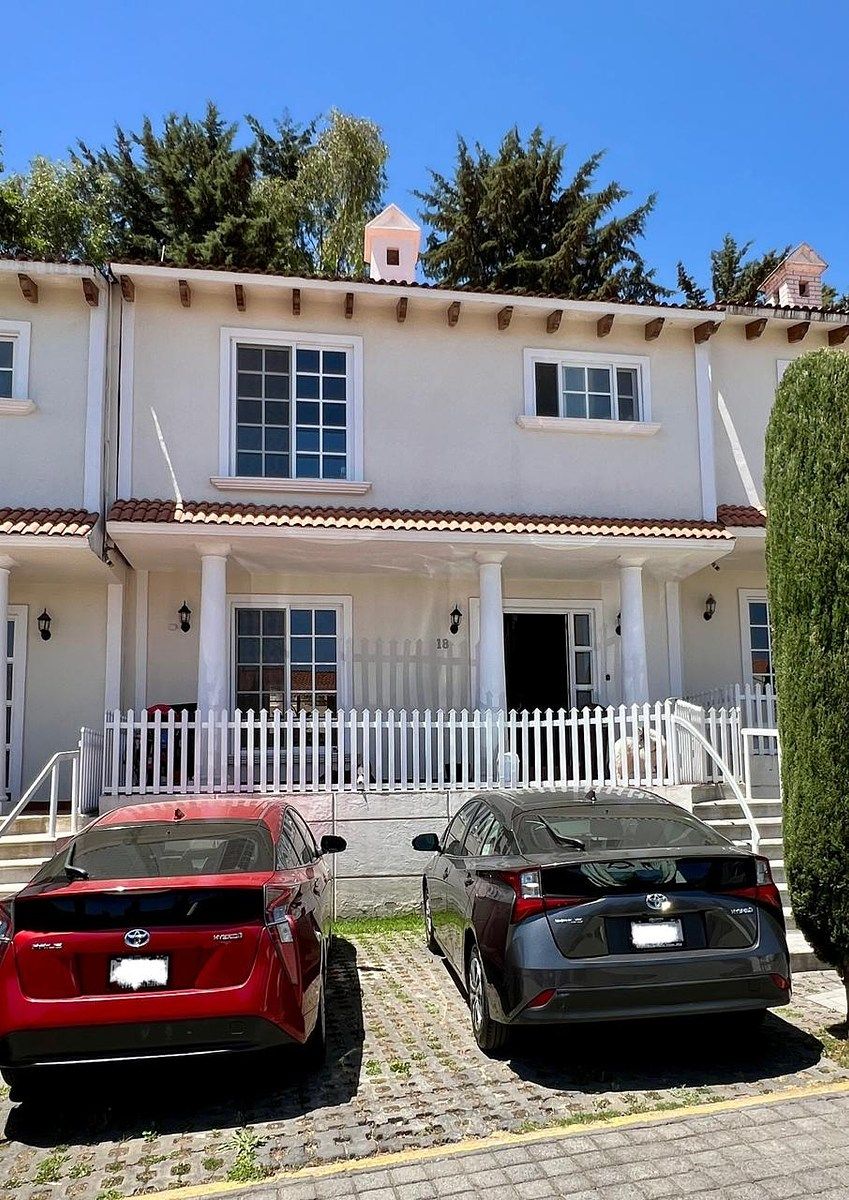 Two-Level House for Sale in Cuajimalpa, photo 1 of 30