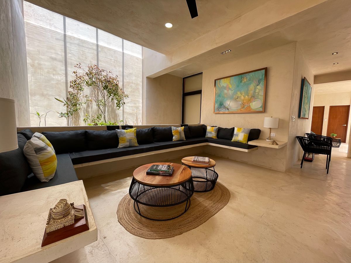 FURNISHED, WITH 6 ROOMS, 2 SWIMMING POOLS AND SOLAR PANELS, photo 1 of 22
