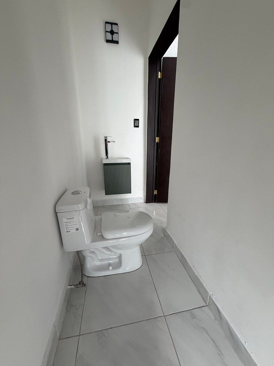 Medio baño, foto 3 de 19