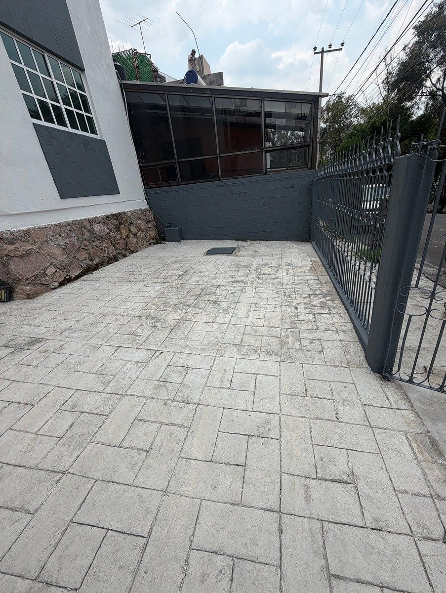 Estacionamiento y cisterna, foto 19 de 19